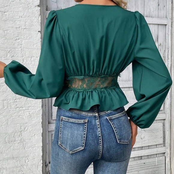 Green Tie Front Ruffled Blouse. Size 12 - Picture 4 of 4